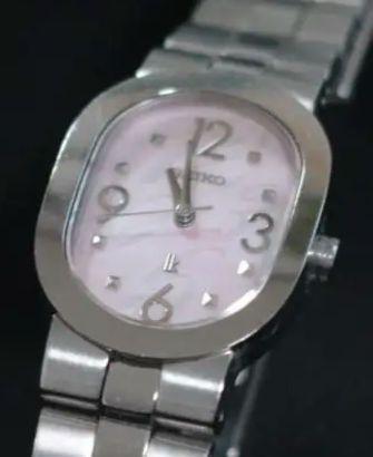 Seiko lk/lukia 1F21-0AZ0 Analog Quartz Women