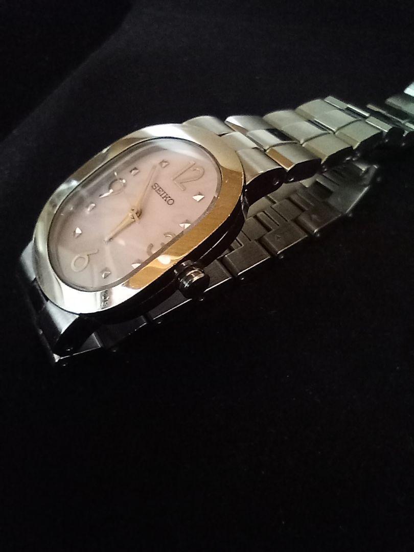 Seiko lk/lukia 1F21-0AZ0 Analog Quartz Women