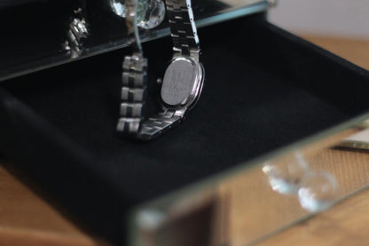 Seiko lk/lukia 1F21-0AZ0 Analog Quartz Women