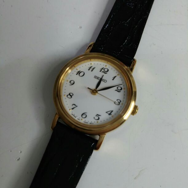 Seiko Analog Quartz Women Sekai No Qz Pre-owned