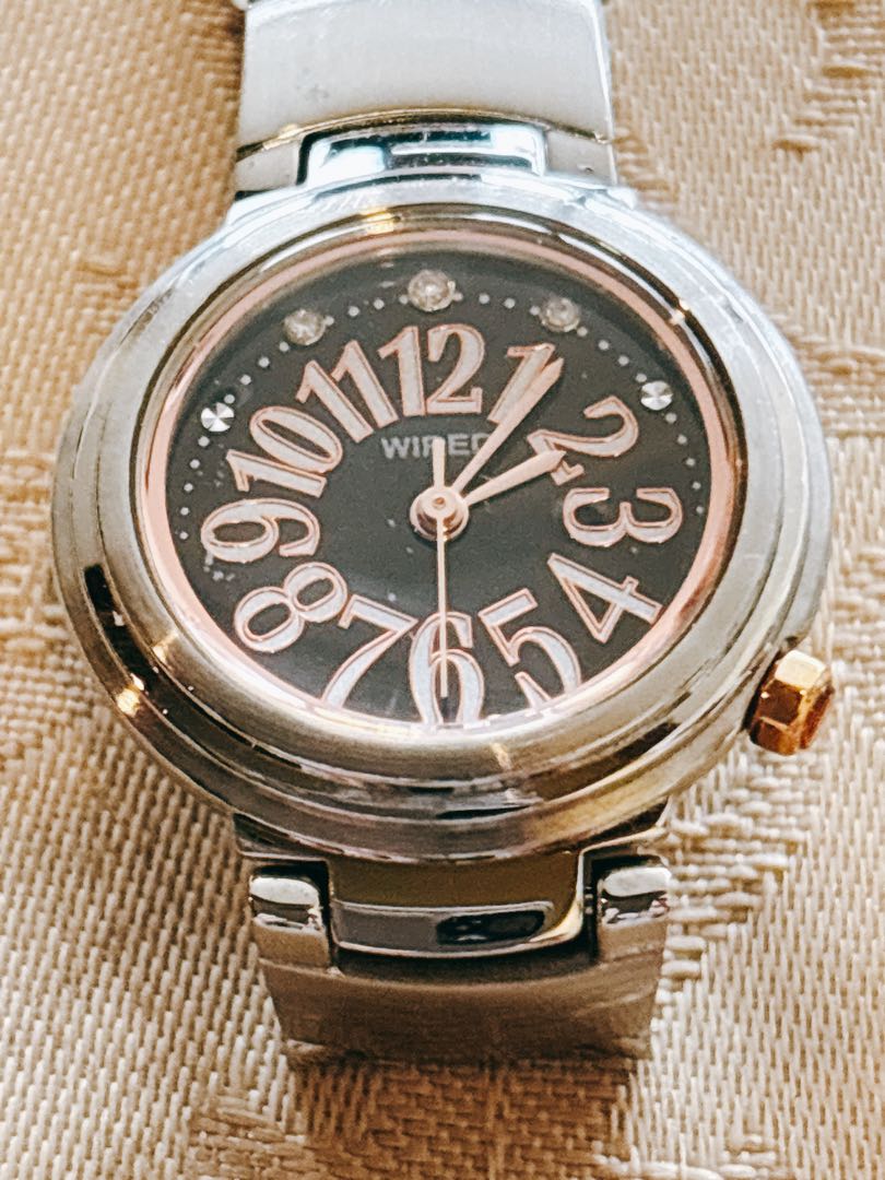 Seiko wired Analog Quartz Women