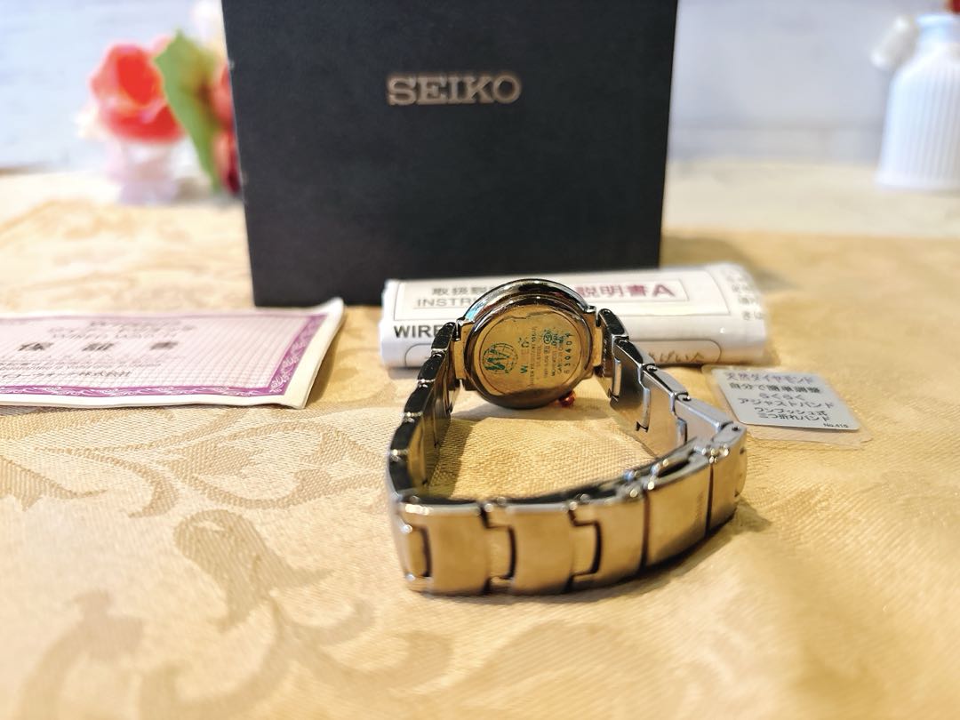Seiko wired Analog Quartz Women