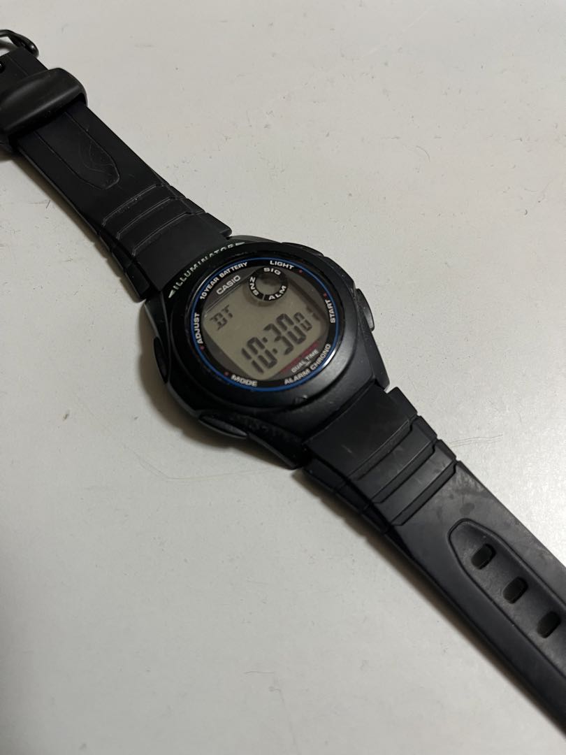 Casio F-200 Digital Quartz Men