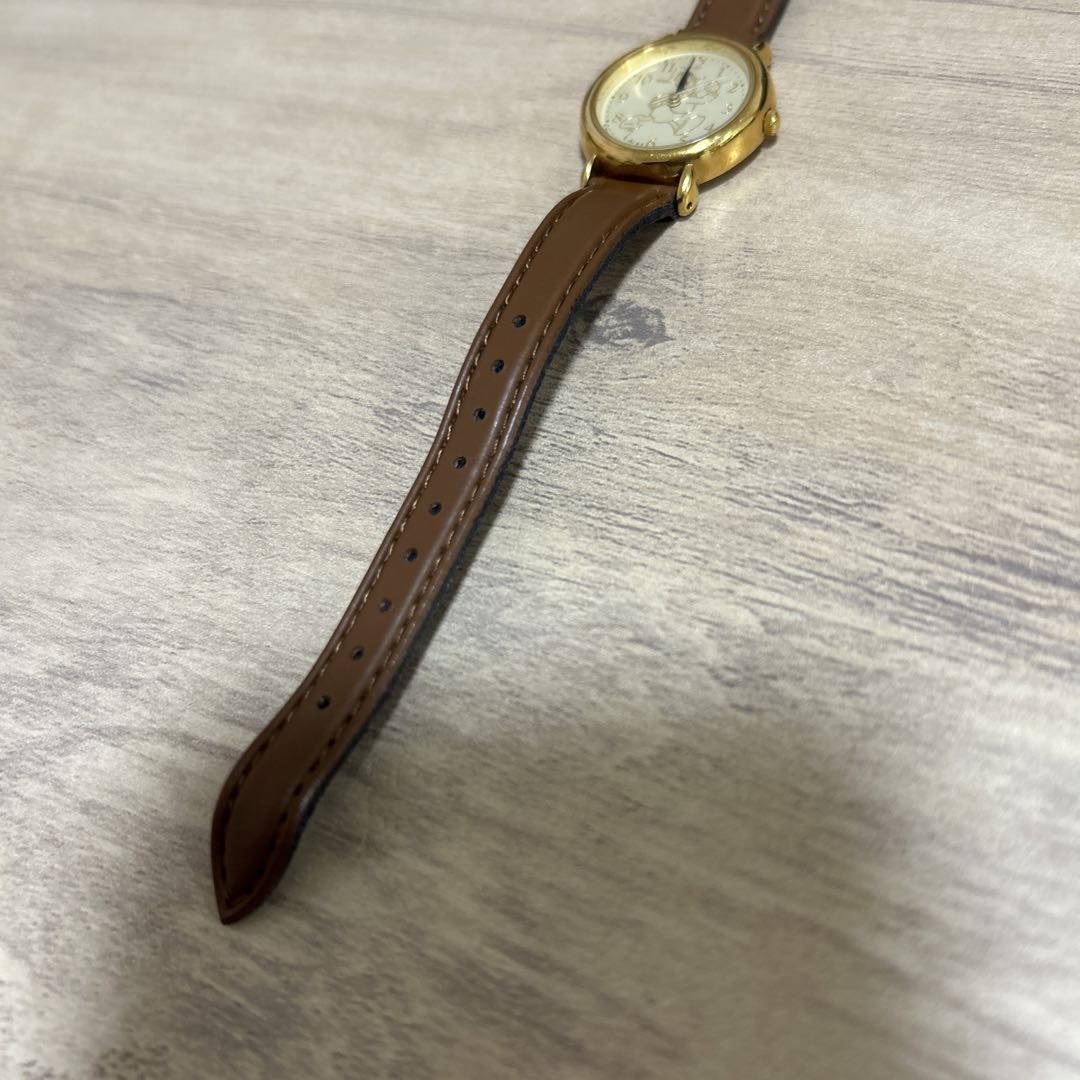 Seiko Alba Disney V501-6N10 Analog Mechanical (Manual) Women