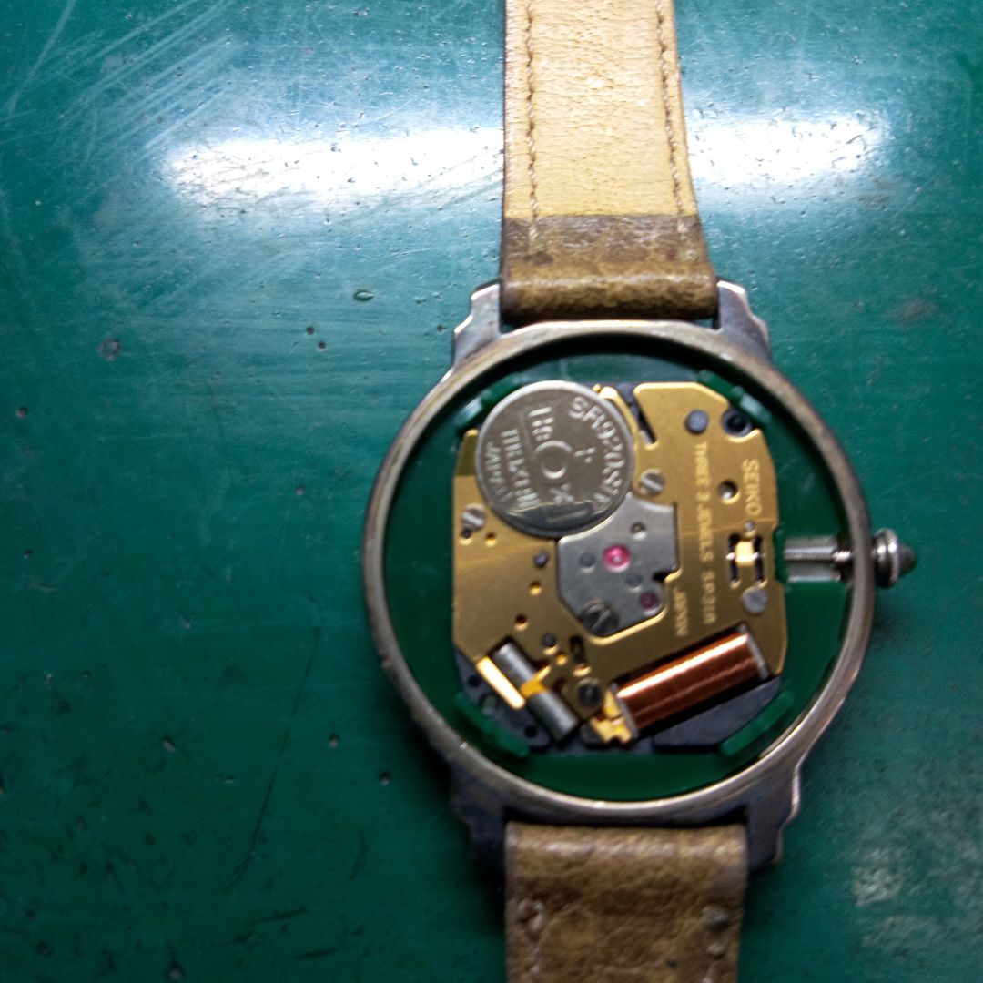 Seiko Nouveau 5P31-6A90 Analog Quartz Men