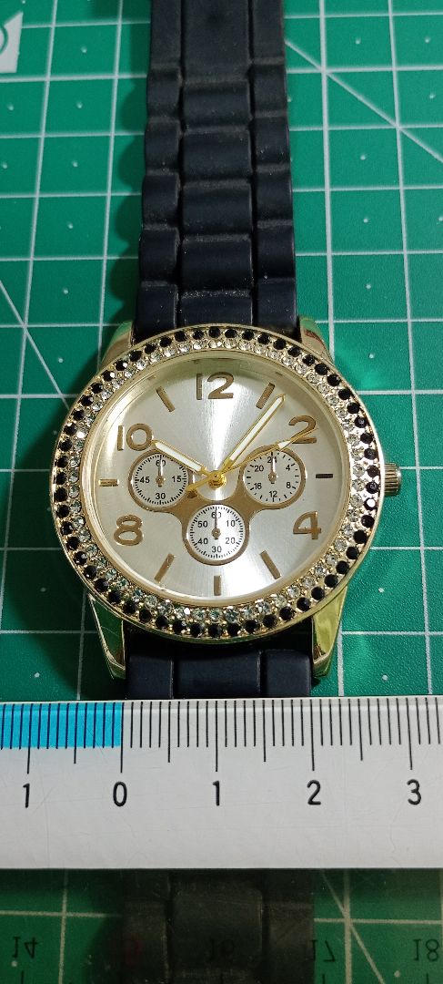 Ding Feng Analog Quartz Women
