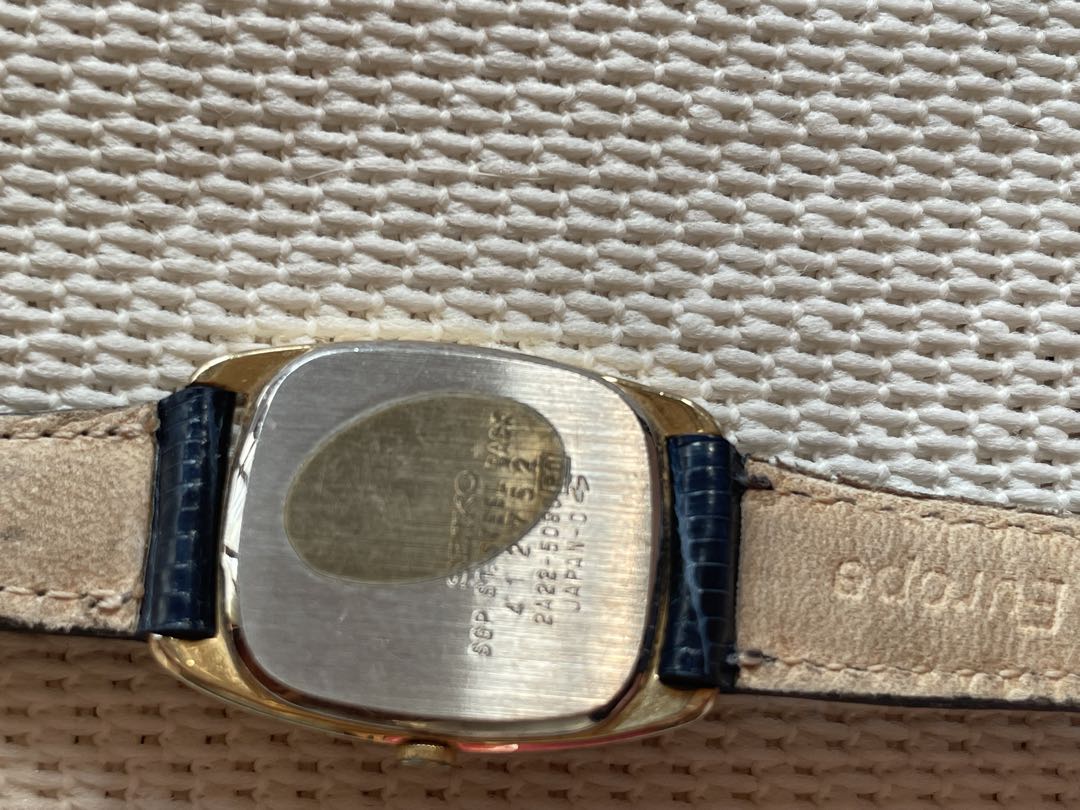 Seiko 2A22-5080 Analog Quartz Women