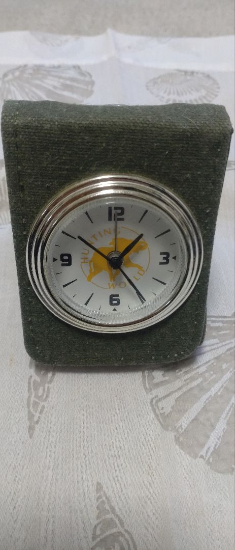 Hunting World Analog Quartz Men