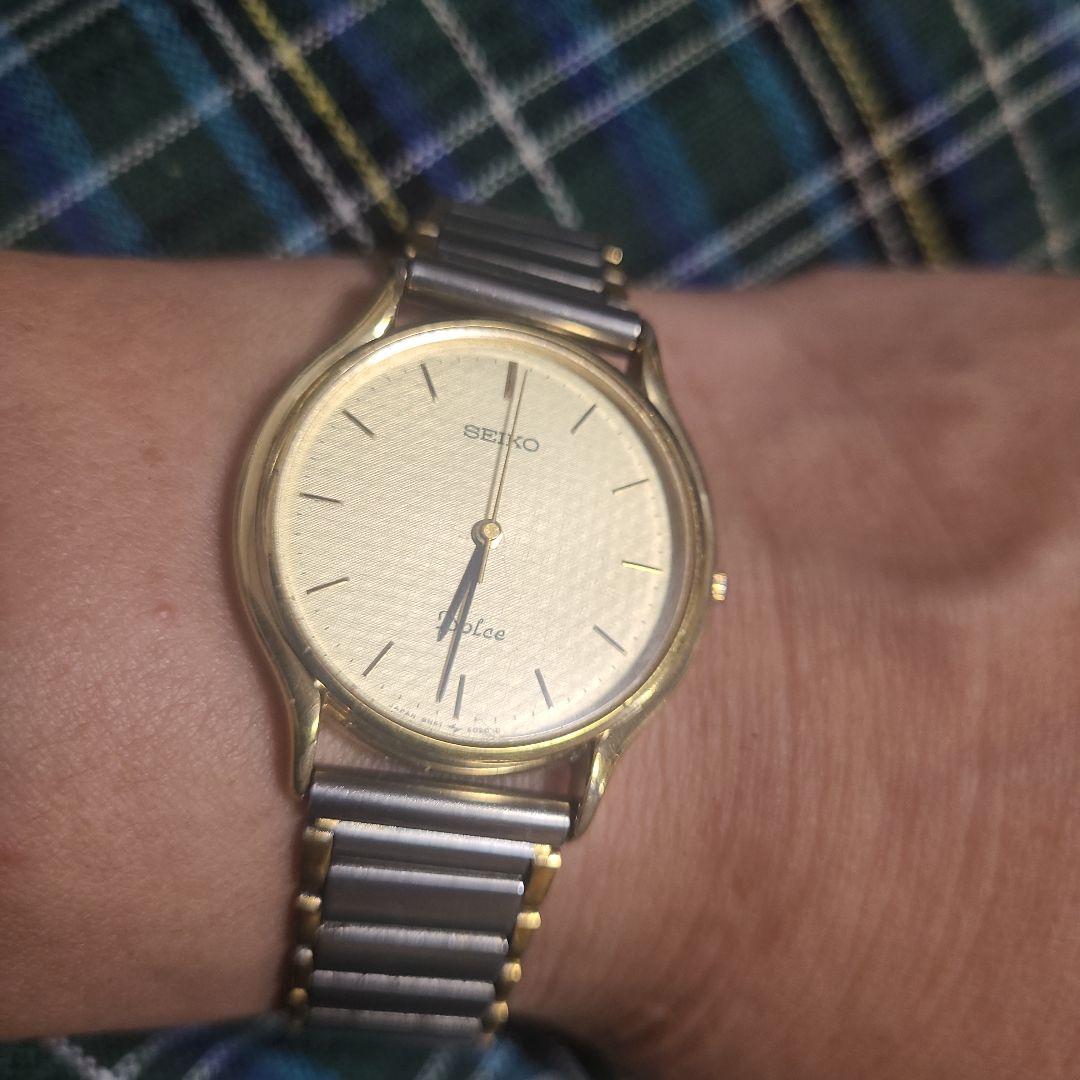Seiko Dolce 8N41 Analog Quartz Women