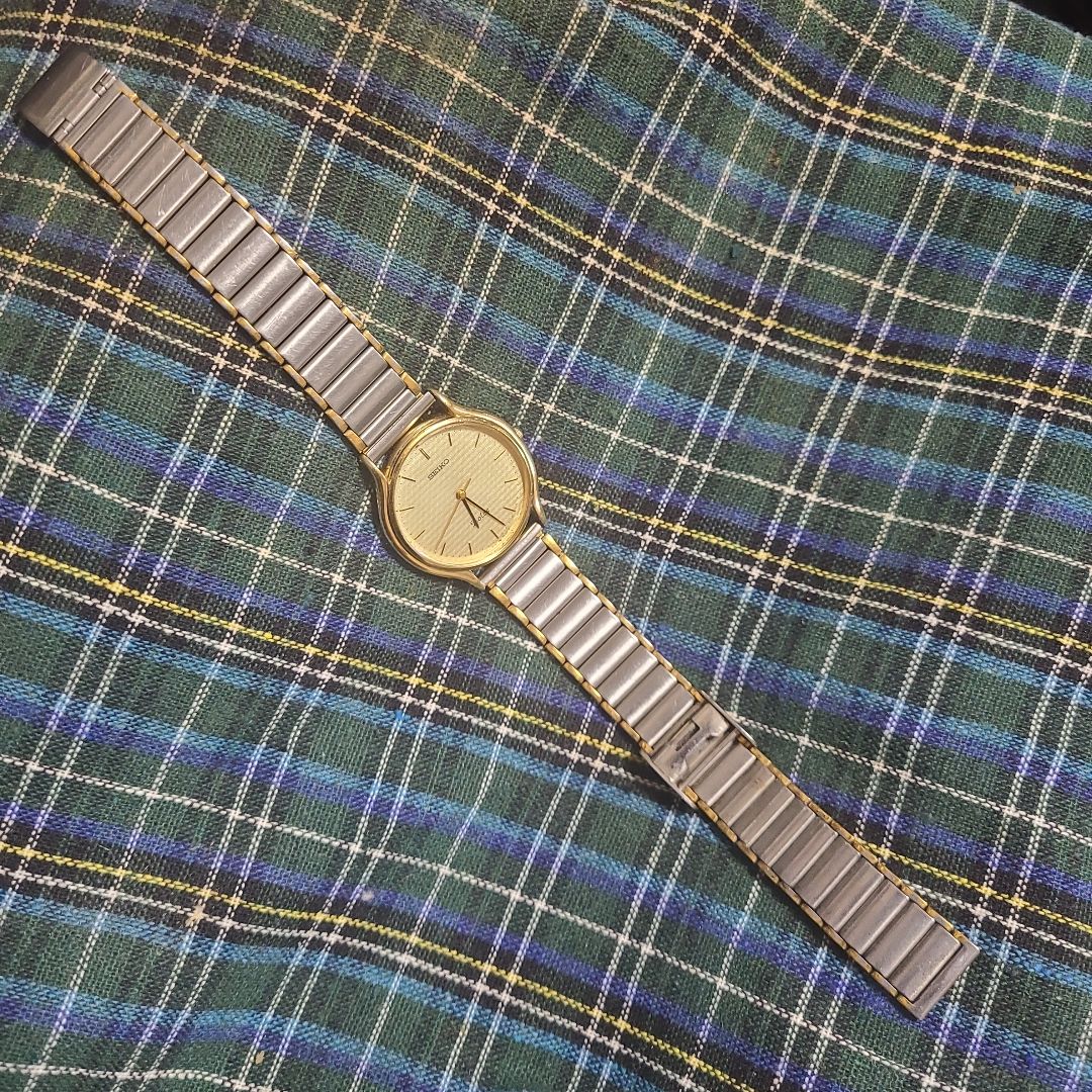 Seiko Dolce 8N41 Analog Quartz Women