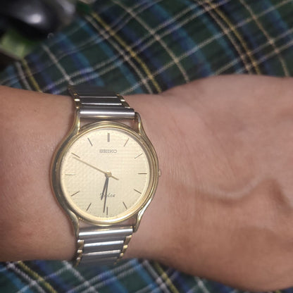 Seiko Dolce 8N41 Analog Quartz Women