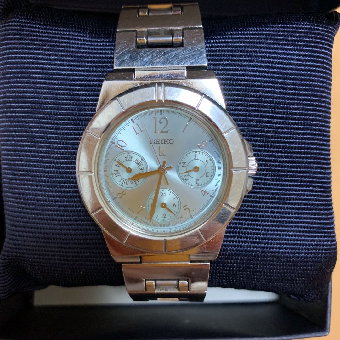 Seiko lk/lukia Analog Quartz Women