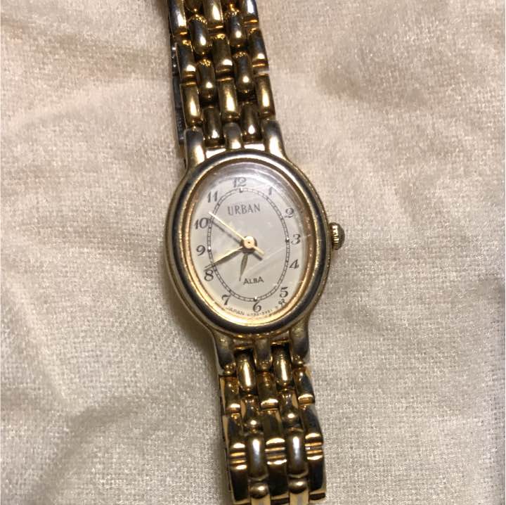 Seiko Alba Analog Quartz Women
