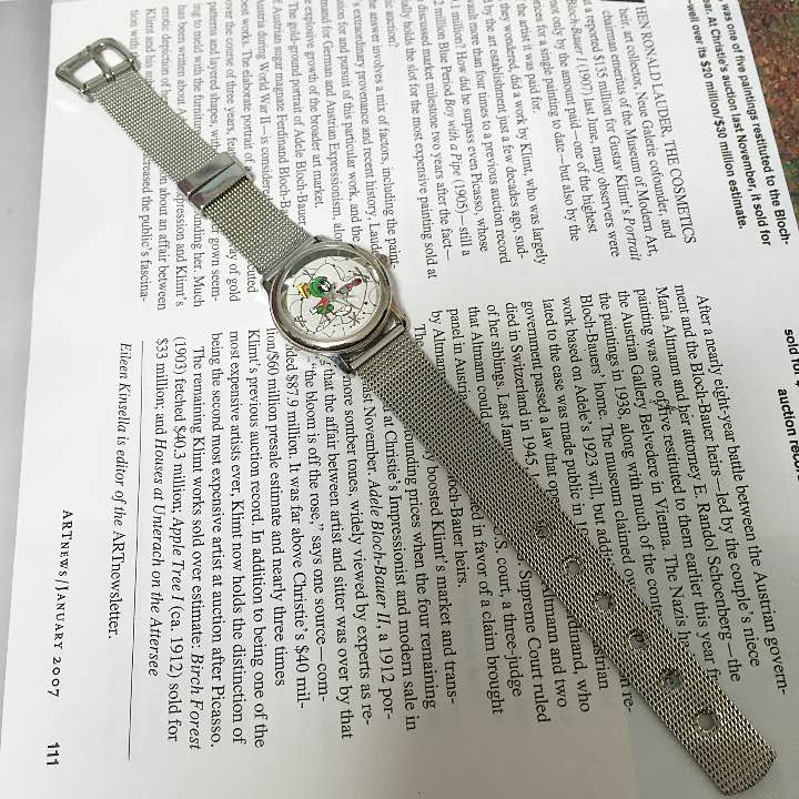 Warner Bros. Analog Quartz Women