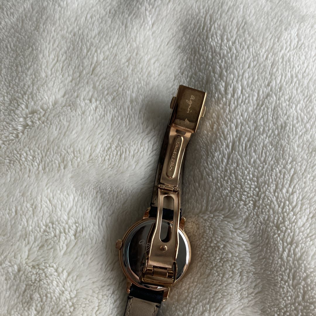Agnes B Analog Quartz Women