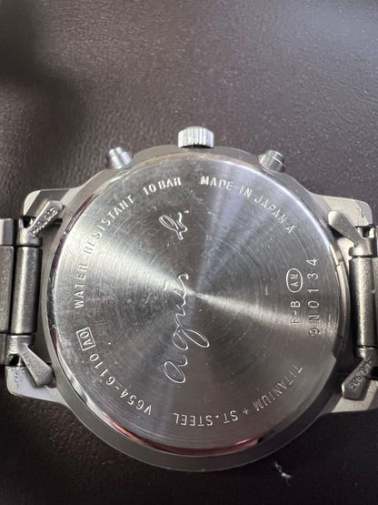 Agnes B. Analog Mechanical (Manual) Men