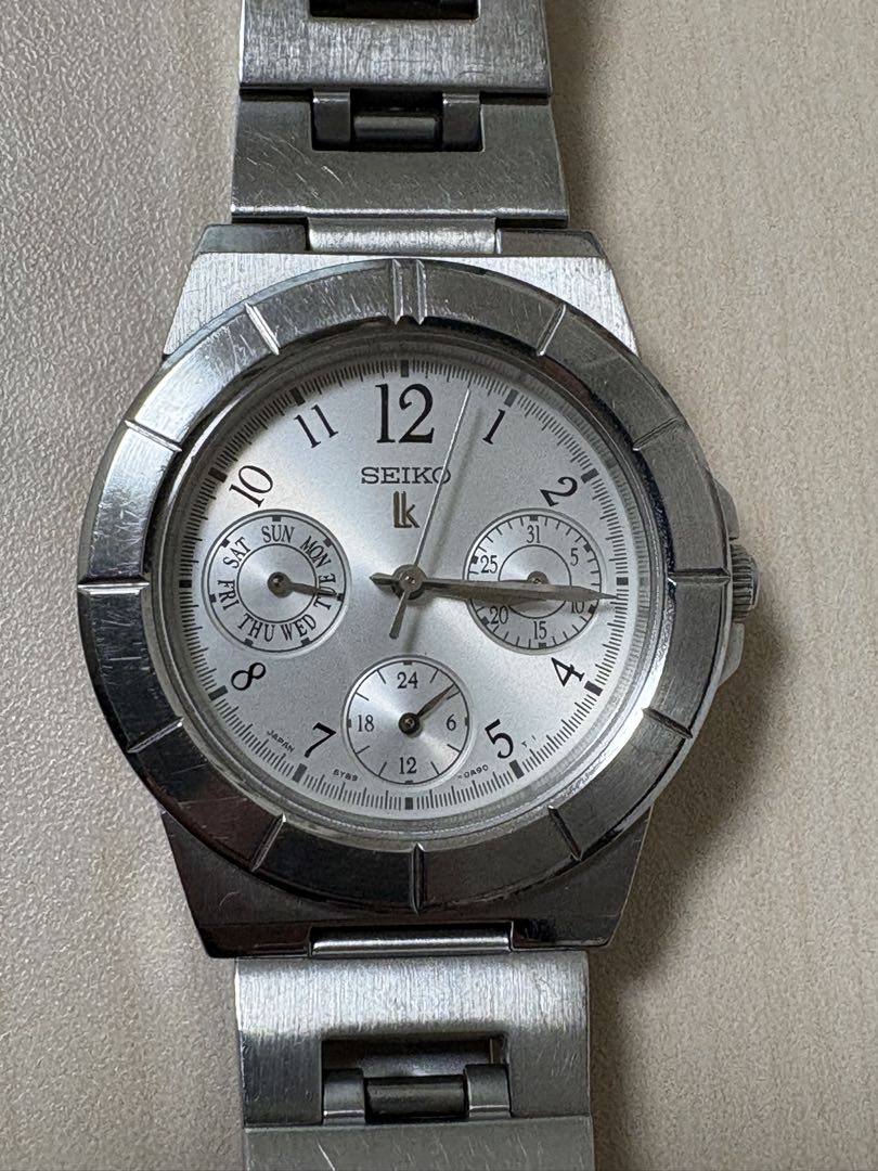 Seiko lk/lukia Analog Quartz Women
