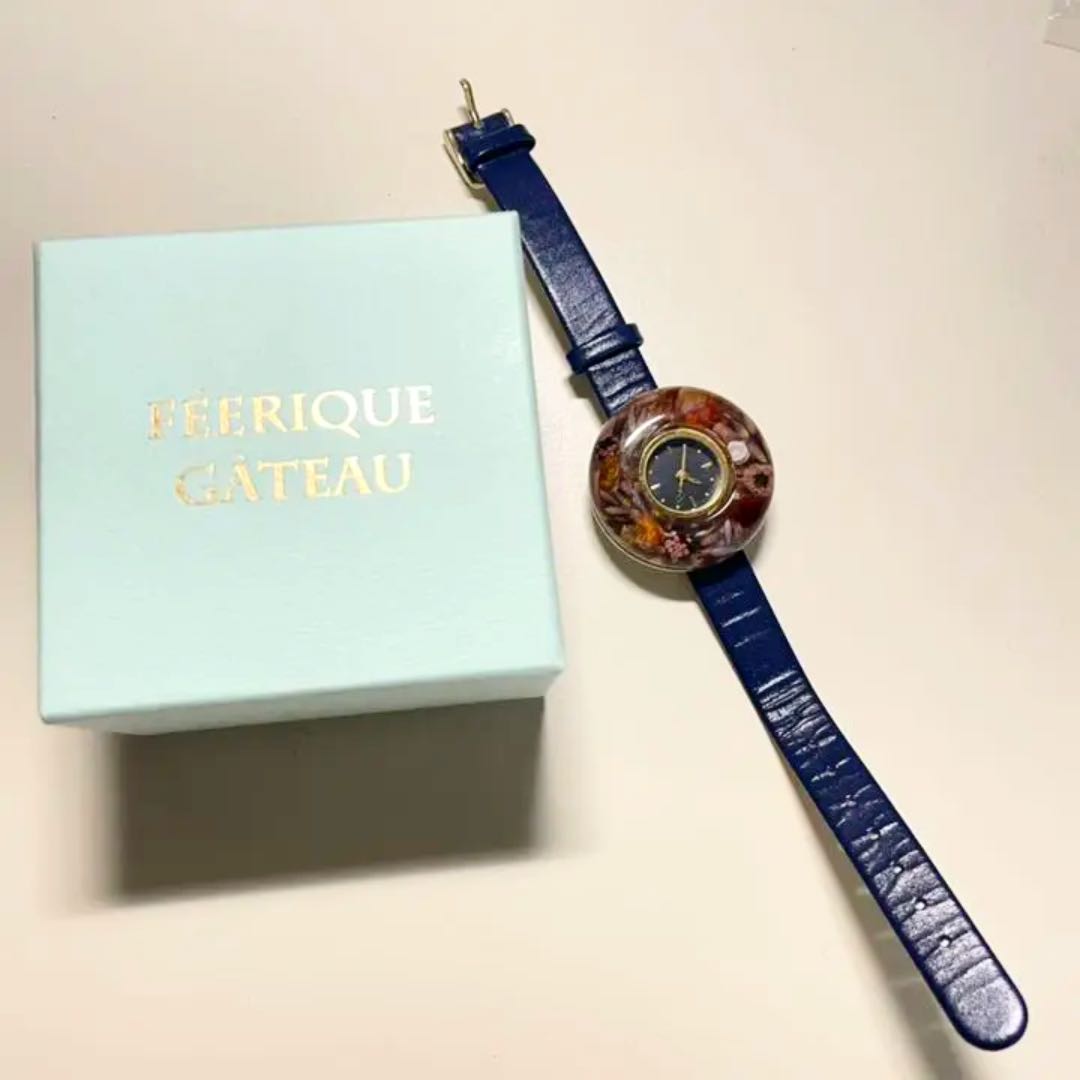 Feerique Gateau Analog Quartz Women