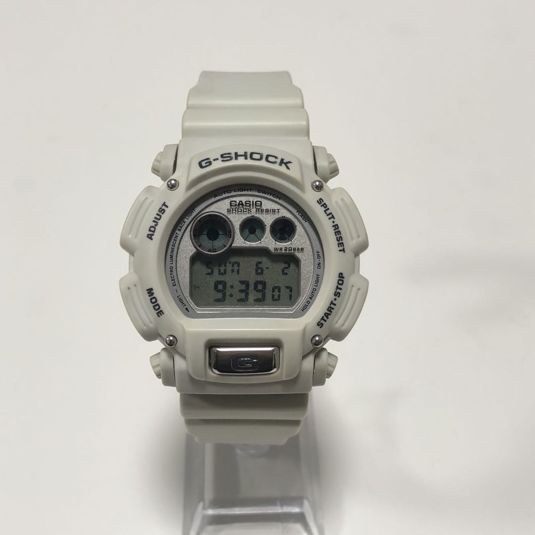 G-Shock charm DW-9000VT-8JR Digital Quartz Men