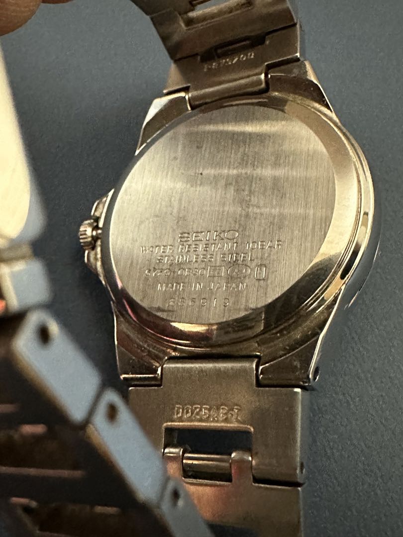 Seiko lk/lukia 5Y89-0B30 Analog Quartz Women