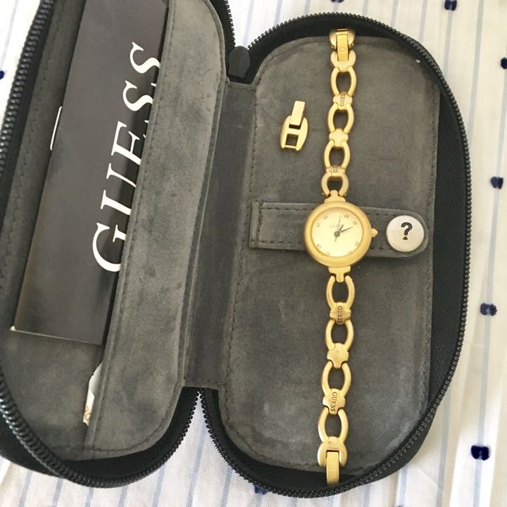 Guess Analog Quartz Women