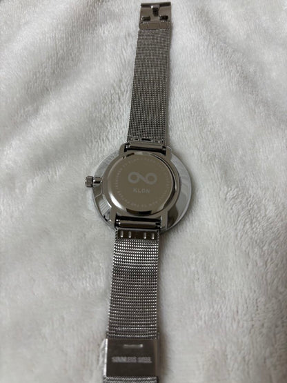 Analog Quartz Women