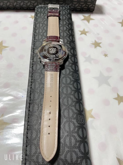 Louis Quatorze Analog Quartz Women
