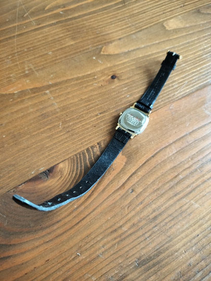 Citizen EXCEED Analog Mechanical (Manual) Women
