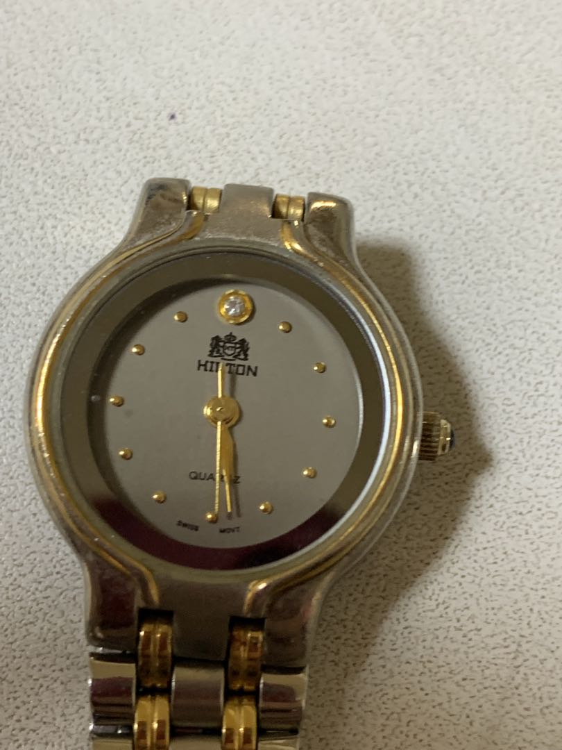 Hilton Analog Quartz Women ヒルトン Watch シルバー ゴールド