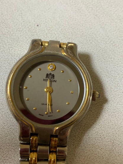 Hilton Analog Quartz Women ヒルトン Watch シルバー ゴールド