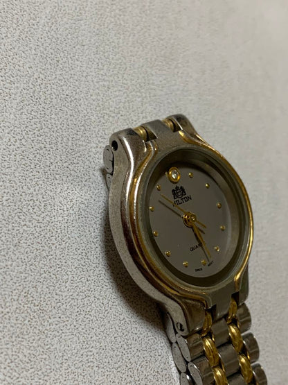 Hilton Analog Quartz Women ヒルトン Watch シルバー ゴールド