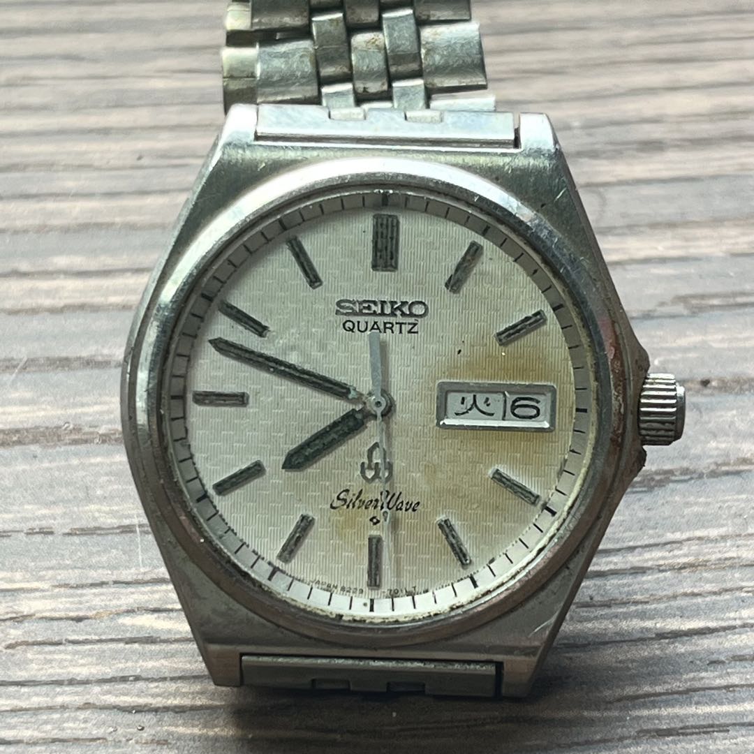 Seiko Silver Wave 8229-700A Analog Quartz Men