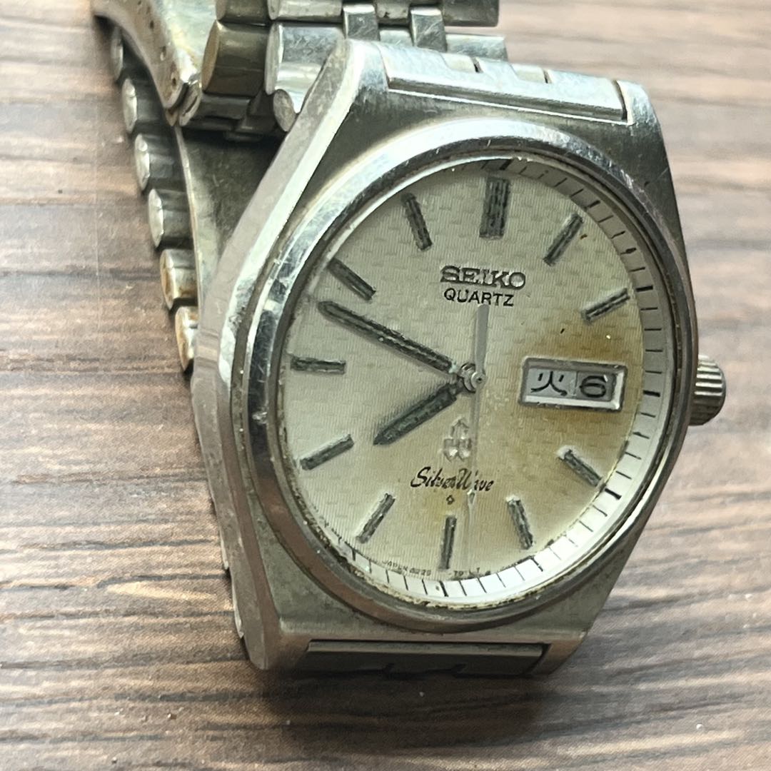 Seiko Silver Wave 8229-700A Analog Quartz Men