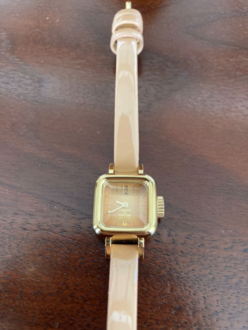 Cabane De Zucca Analog Quartz Women