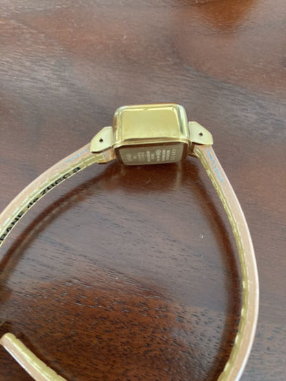 Cabane De Zucca Analog Quartz Women