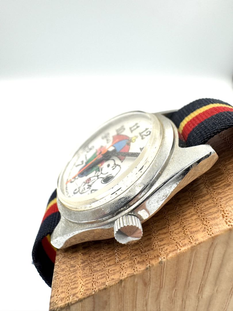 Citizen Q&q Peanuts Snoopy 0 Analog Mechanical (Manual) Women