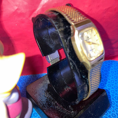 Buren 3-SIDED Analog Quartz Women レトロなメイドswissビューレンgold3面カット Women通電確認