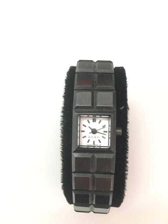 G.V.G.V Analog Quartz Women