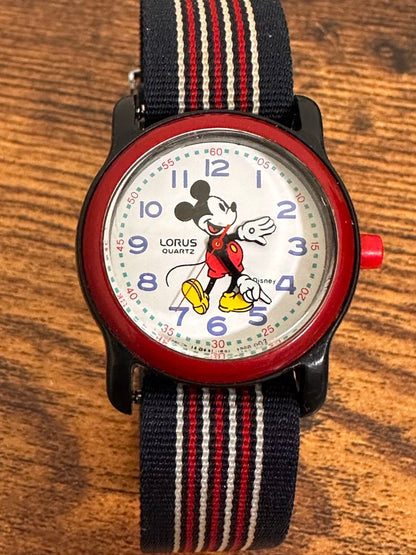 Lorus Disney Analog Quartz Women ロラス 希少レトロ ミッキー Watch