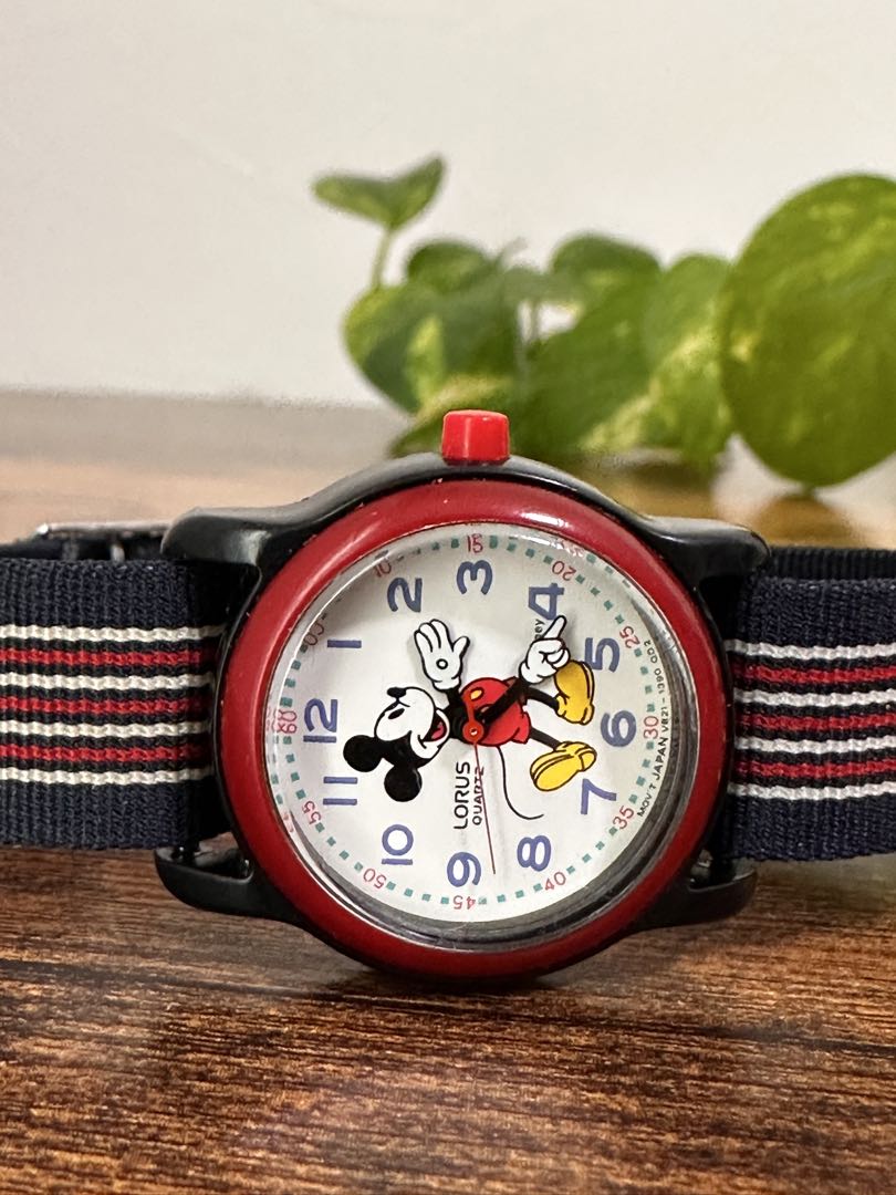Lorus Disney Analog Quartz Women ロラス 希少レトロ ミッキー Watch