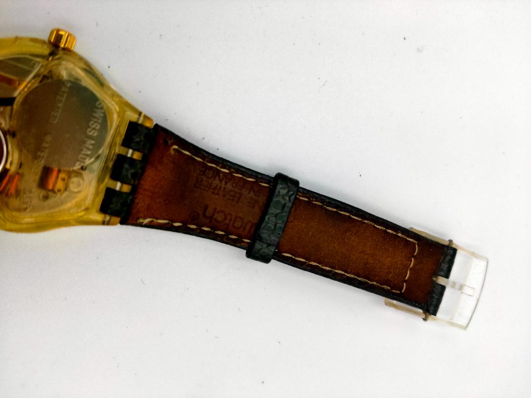 Swatch DA2410 Analog Quartz Men