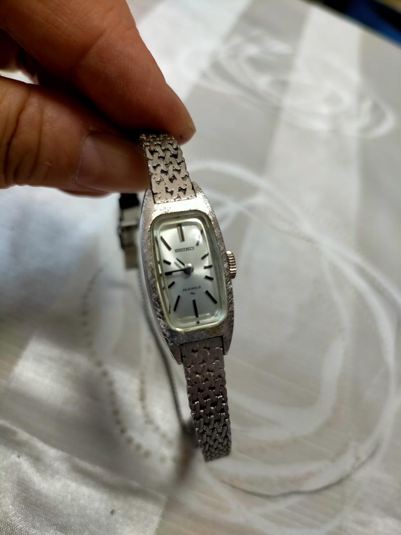 Seiko Analog Quartz Women