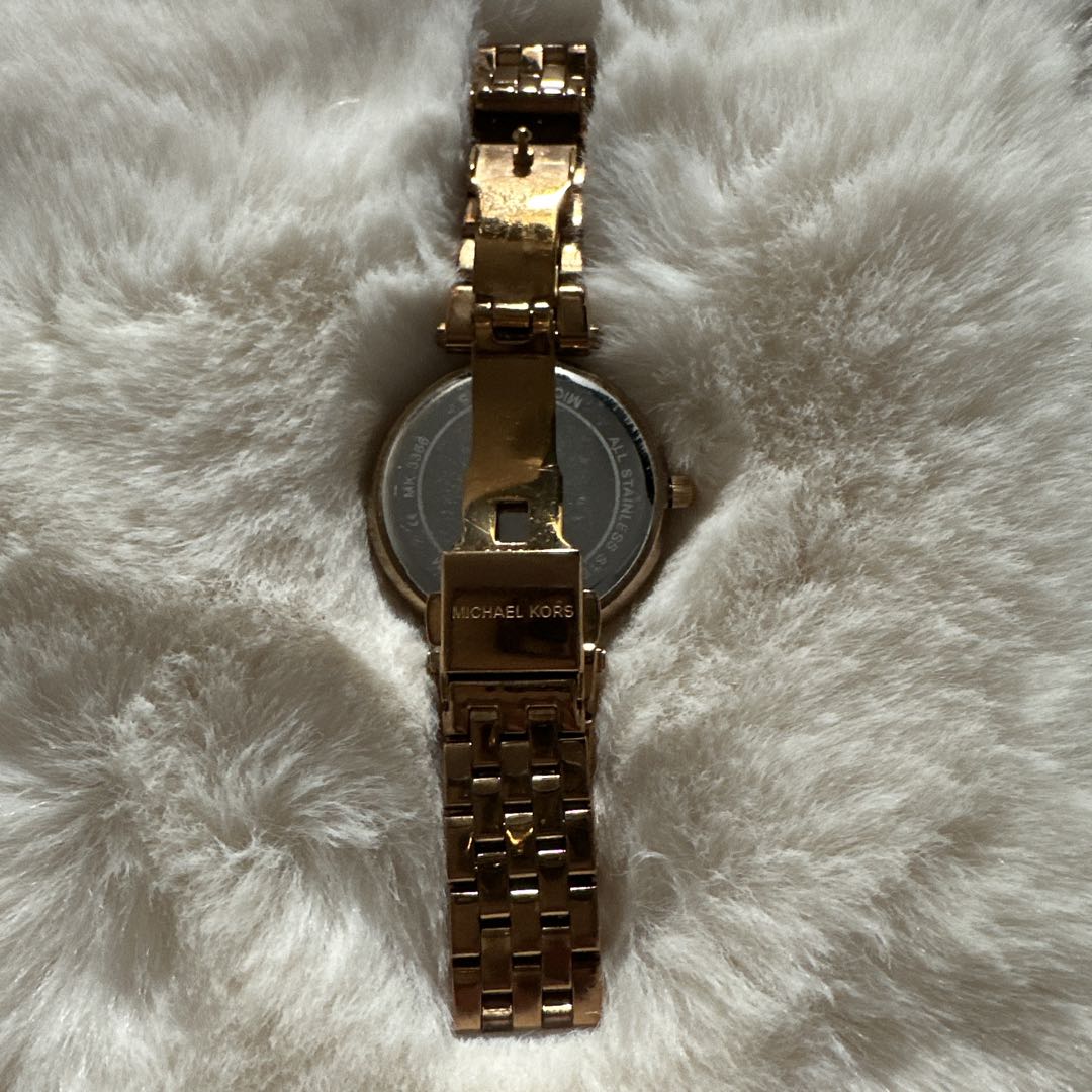 Analog Quartz Women