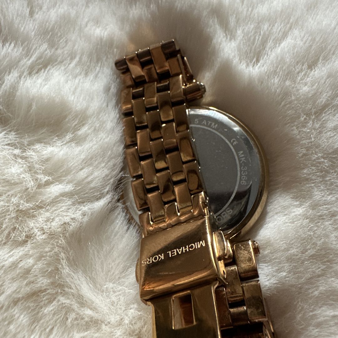 Analog Quartz Women