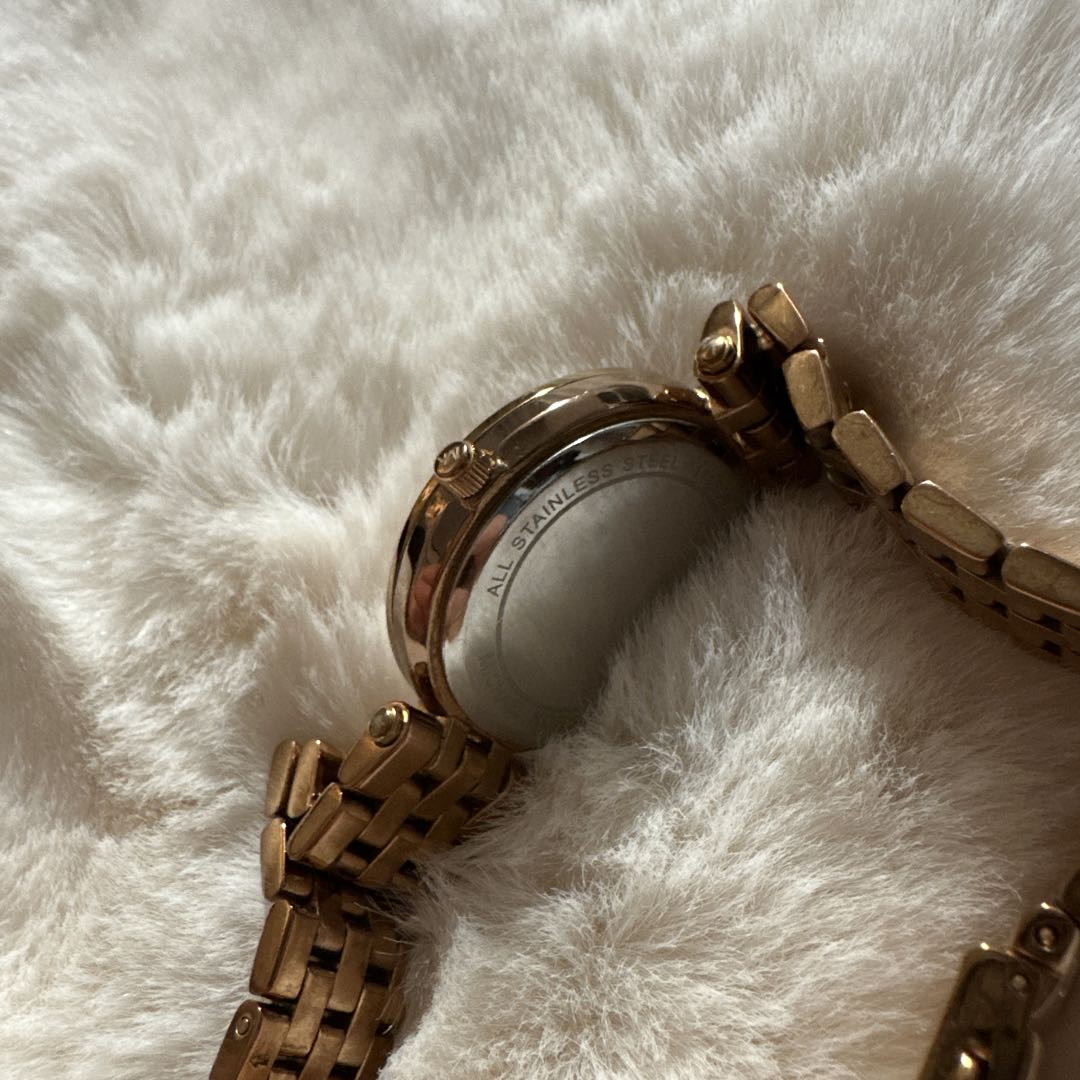 Analog Quartz Women