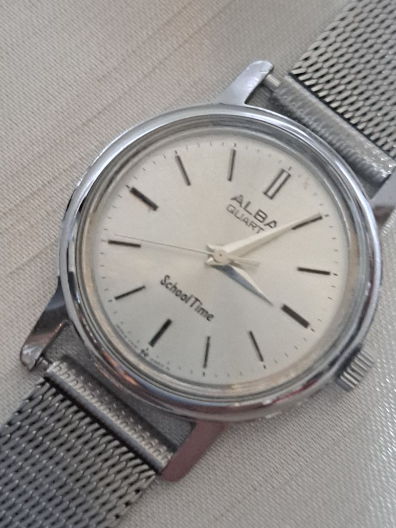 Seiko School time Y481-0110 Analog Quartz Women