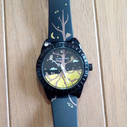 Tsumori Chisato Analog Quartz Women