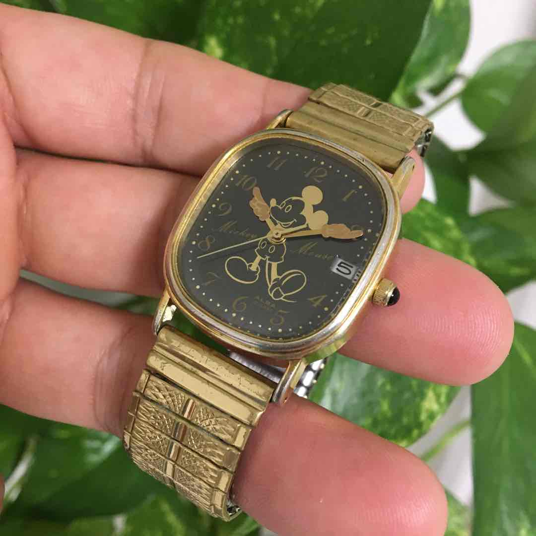 Seiko Alba Disney Analog Quartz Women Rare Retro Mickey Watch