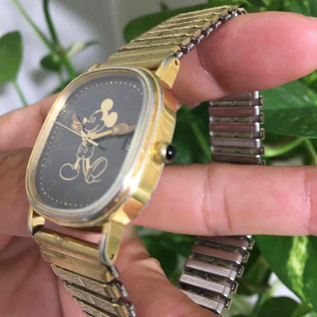 Seiko Alba Disney Analog Quartz Women Rare Retro Mickey Watch