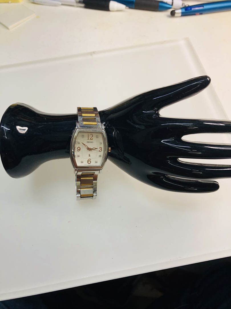 Seiko Lukia 1N01-0GA0 Analog Quartz Women's Watch Vintage Used